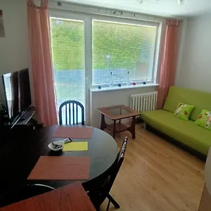Na Trawki 15 Minut Od Lotniska Przy Pkm Niedźwiednik Apartament